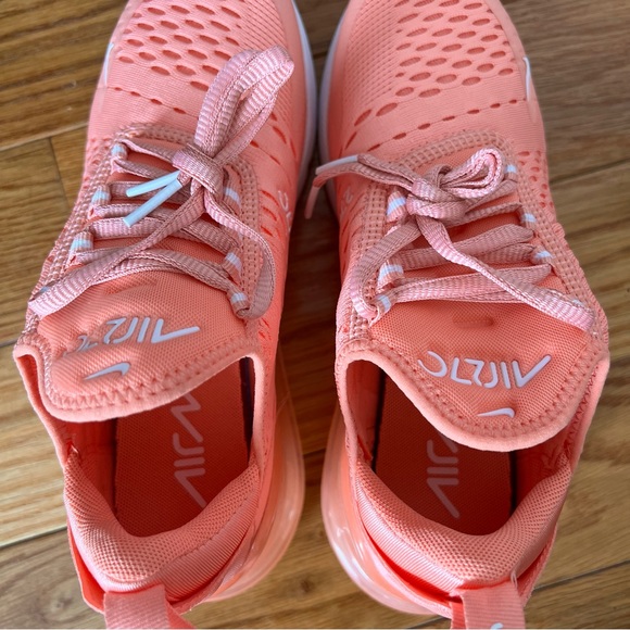 Women’s Air Max 270 - Picture 4 of 5